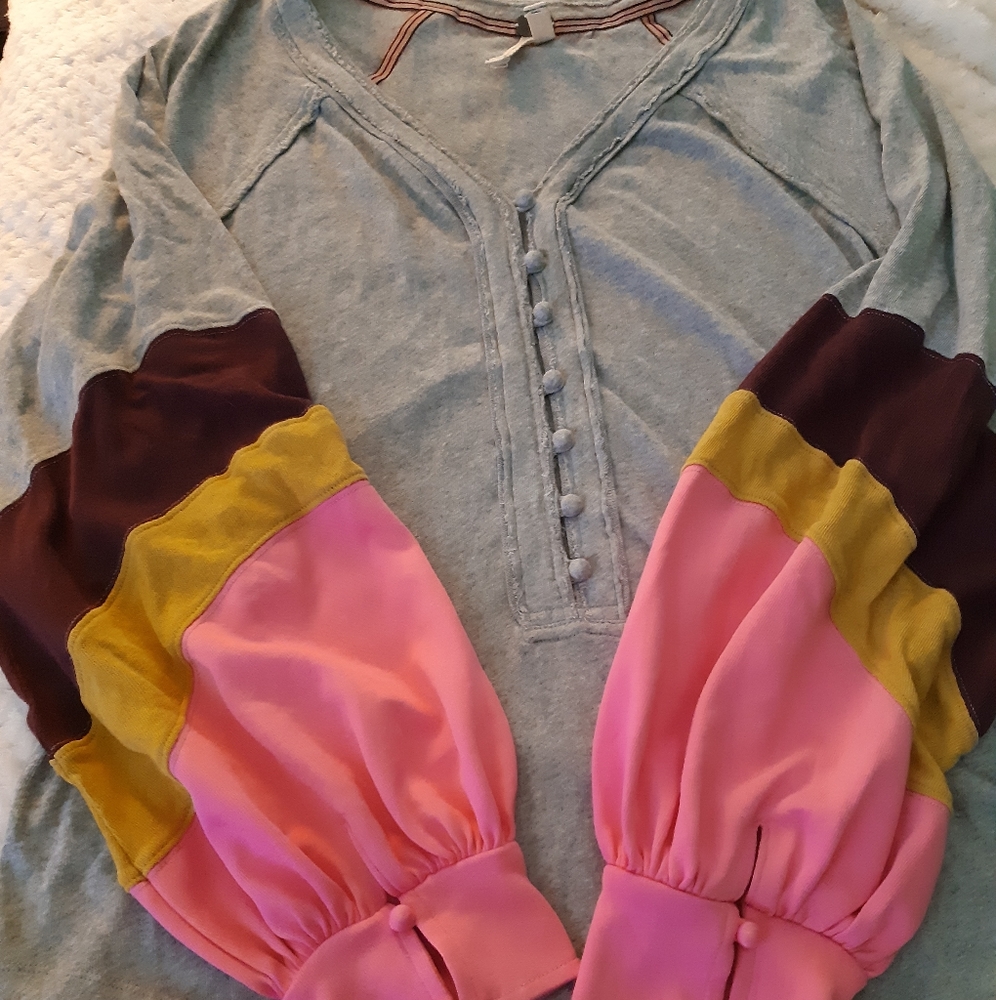NWOT We the Free balloon long sleeved shirt:)
